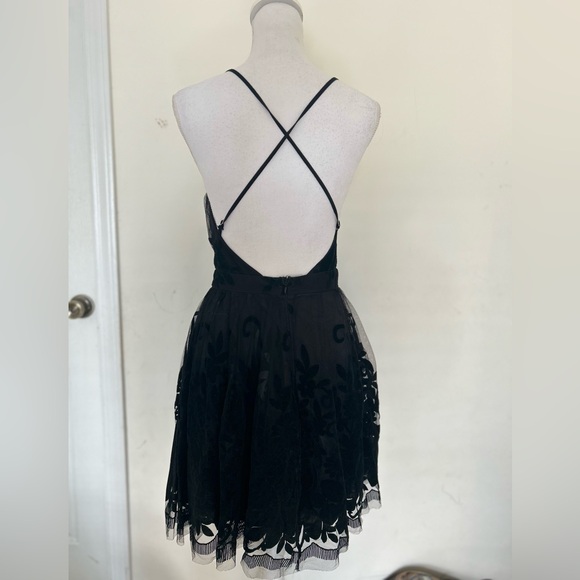 Luxell Black Cocktail Dress EUC Size Small - Picture 5 of 7